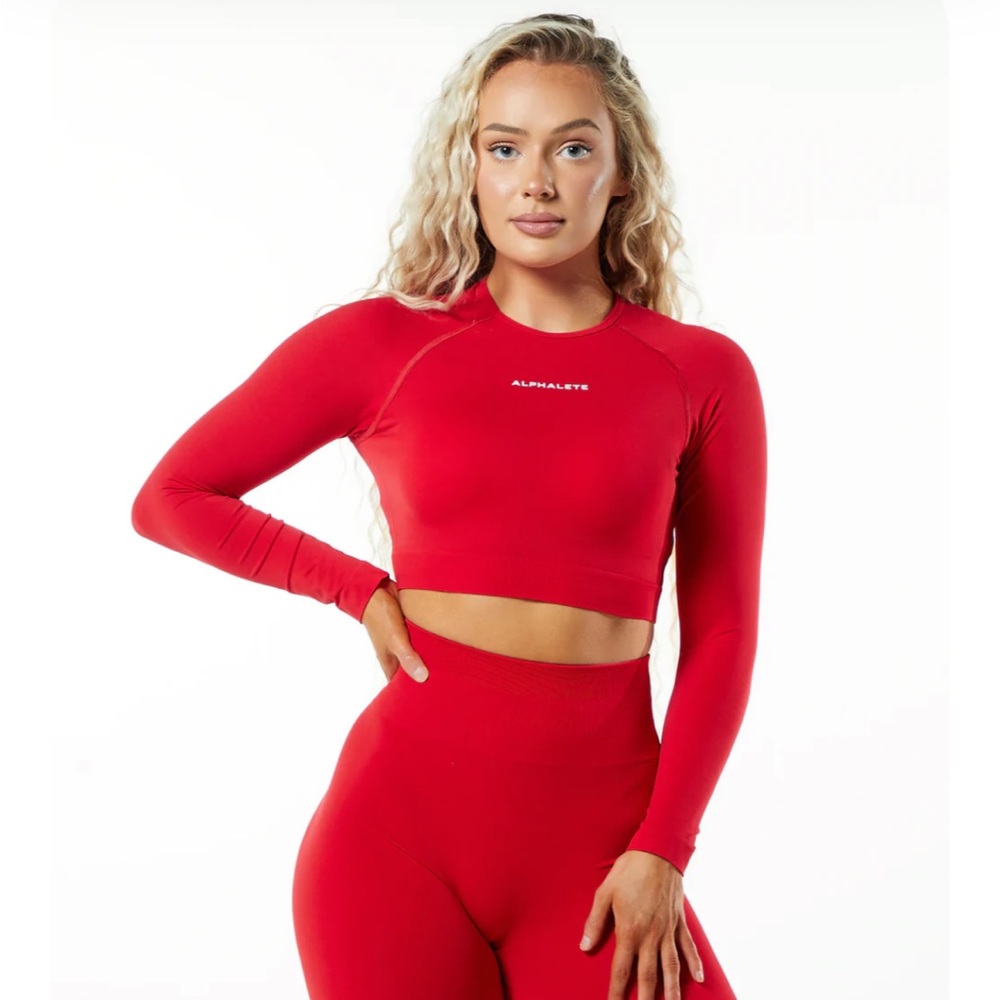 Alphalete Fiery Red Long Sleeve Crop Top Medium
